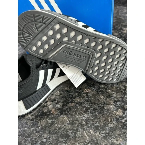 Men's Brand New Adidas NMD R1 Boost Primeblue Sneakers GZ9258 Sz 7. Shoes Men's Brand New Adidas NMD R1 Boost Primeblue Sneakers GZ9258 Sz 7. Shoes